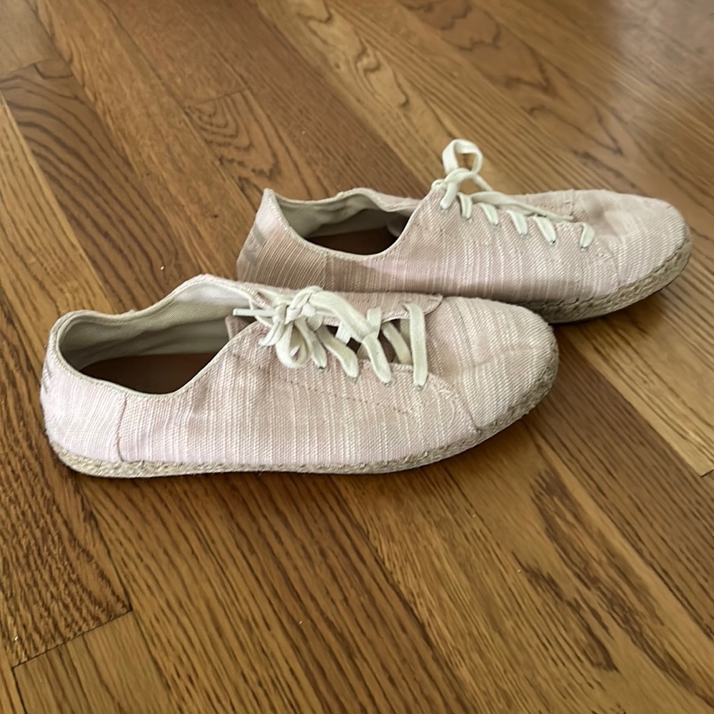 TOMS Light Pink Sneakers Size 10